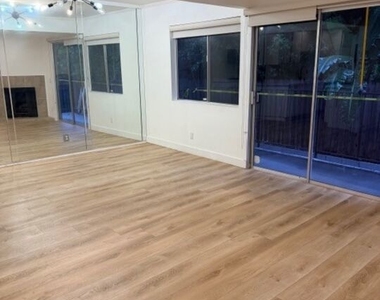 1515 S Beverly Drive - Photo Thumbnail 4