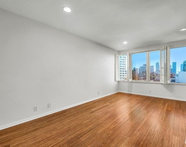 865 Comstock Avenue - Photo Thumbnail 20