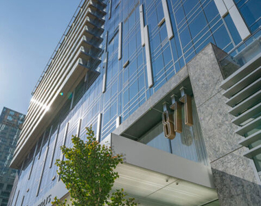 877 Francisco Street - Photo Thumbnail 10