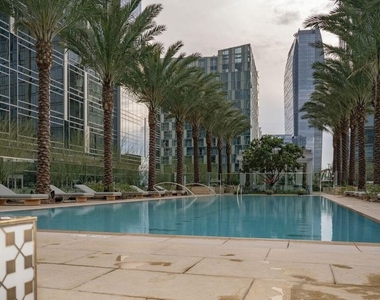 877 Francisco Street - Photo Thumbnail 22