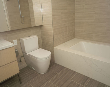 877 Francisco Street - Photo Thumbnail 8