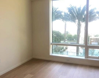 877 Francisco Street - Photo Thumbnail 5