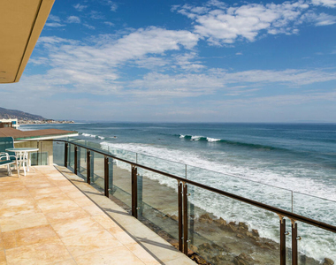 24230 Malibu Road - Photo Thumbnail 21