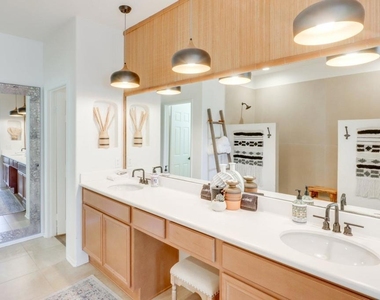 84644 Pavone Way - Photo Thumbnail 19