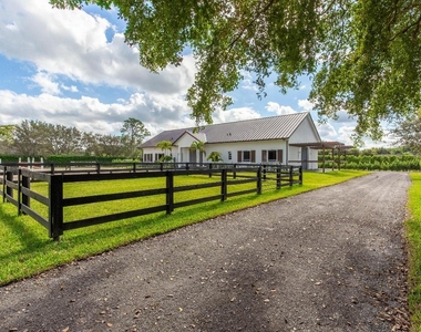 2889 Appaloosa Trail - Photo Thumbnail 41