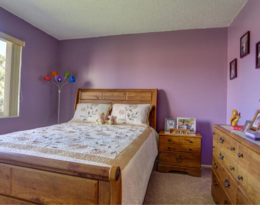 235 Golden River Drive - Photo Thumbnail 8
