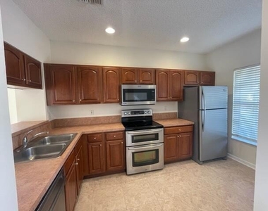 5219 Palmbrooke Circle - Photo Thumbnail 9