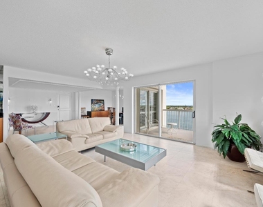 2600 N Flagler Drive - Photo Thumbnail 2