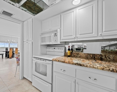 2600 N Flagler Drive - Photo Thumbnail 6
