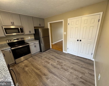 127 Longstreet Ave - Photo Thumbnail 5
