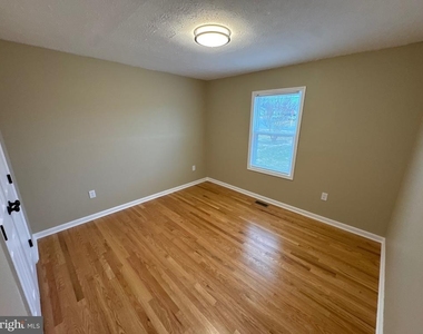 127 Longstreet Ave - Photo Thumbnail 8