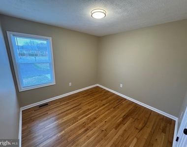 127 Longstreet Ave - Photo Thumbnail 6