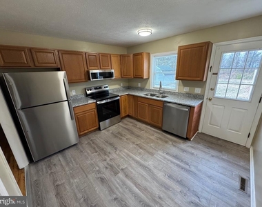 125 Longstreet Avenue - Photo Thumbnail 4