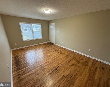 125 Longstreet Avenue - Photo Thumbnail 2