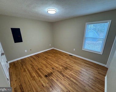 125 Longstreet Avenue - Photo Thumbnail 10