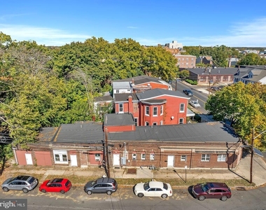 609 Brunswick Avenue - Photo Thumbnail 9