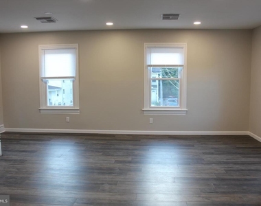 34 Delsea Dr S - Photo Thumbnail 3