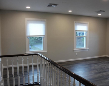 34 Delsea Dr S - Photo Thumbnail 2