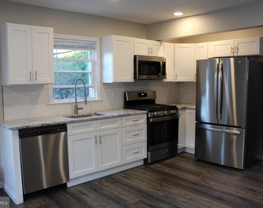 34 Delsea Dr S - Photo Thumbnail 5
