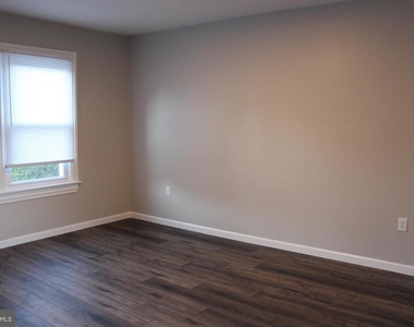 34 Delsea Dr S - Photo Thumbnail 13