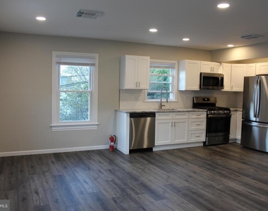 34 Delsea Dr S - Photo Thumbnail 4