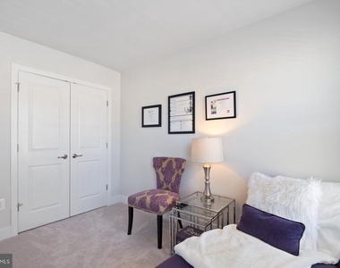 6960 Farragut Drive - Photo Thumbnail 20