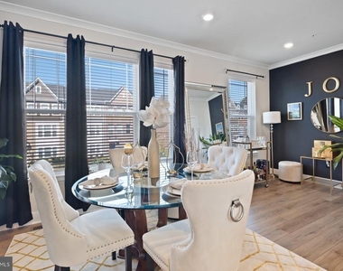6960 Farragut Drive - Photo Thumbnail 9