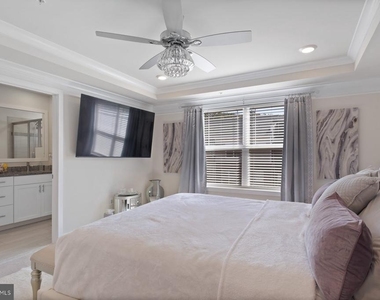 6960 Farragut Drive - Photo Thumbnail 15