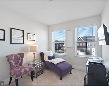 6960 Farragut Drive - Photo Thumbnail 19