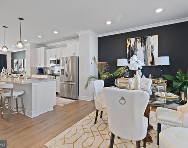6960 Farragut Drive - Photo Thumbnail 10