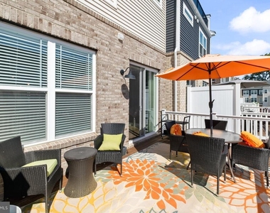 6960 Farragut Drive - Photo Thumbnail 23
