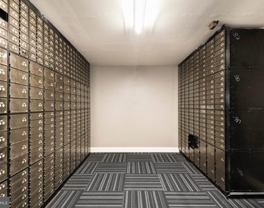 301 N Charles Street - Photo Thumbnail 18