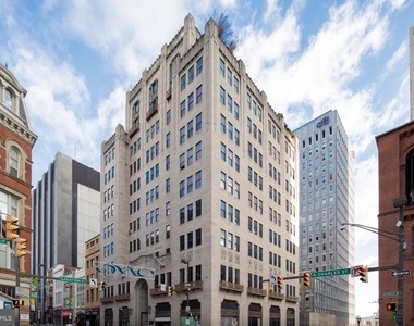 301 N Charles Street - Photo Thumbnail 2