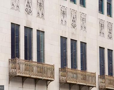 301 N Charles Street - Photo Thumbnail 5