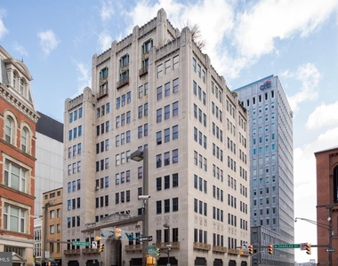 301 N Charles Street - Photo Thumbnail 4