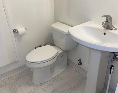 1727 Massachusetts Avenue Nw - Photo Thumbnail 10
