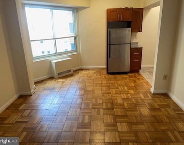 1727 Massachusetts Avenue Nw - Photo Thumbnail 3