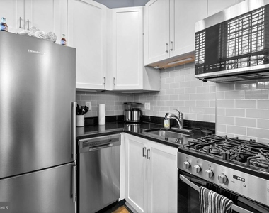 101 N North Carolina Avenue Se - Photo Thumbnail 12