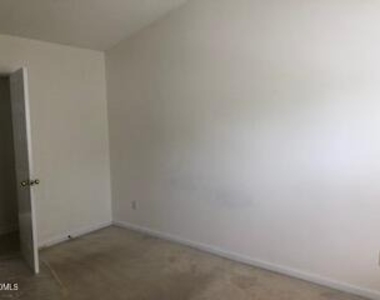 124 Fairford Drive - Photo Thumbnail 10