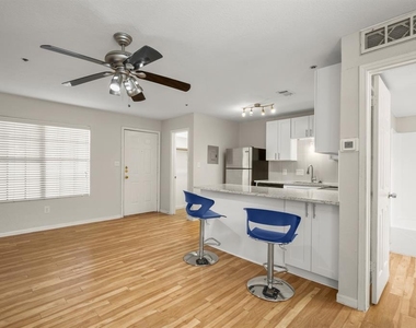 1013 W 23rd St - Photo Thumbnail 5