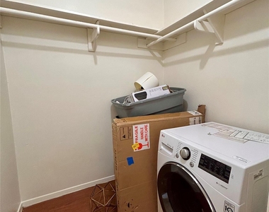 4209 Avenue B - Photo Thumbnail 7