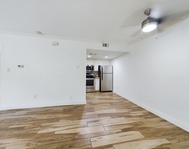 2124 Burton Dr - Photo Thumbnail 1