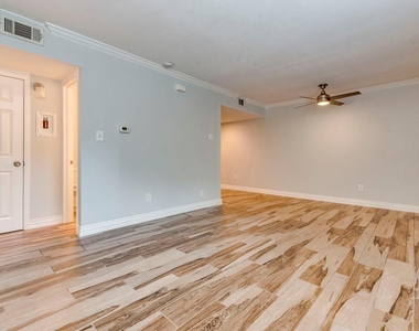2124 Burton Dr - Photo Thumbnail 8