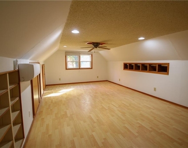 105 Homeport Drive - Photo Thumbnail 1