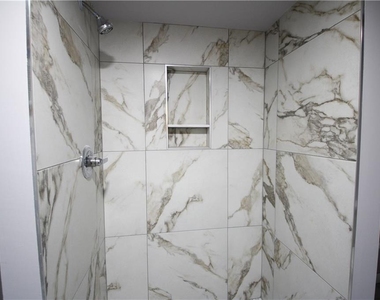 105 Homeport Drive - Photo Thumbnail 7