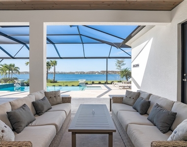 13974 Blue Bay Circle - Photo Thumbnail 6