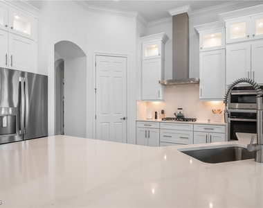 13974 Blue Bay Circle - Photo Thumbnail 29