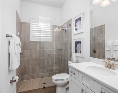 13974 Blue Bay Circle - Photo Thumbnail 21
