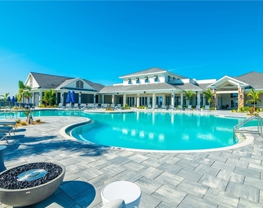 13974 Blue Bay Circle - Photo Thumbnail 43