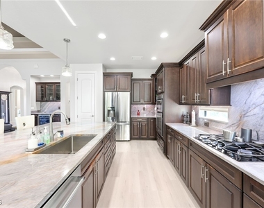 23273 Salinas Way - Photo Thumbnail 12